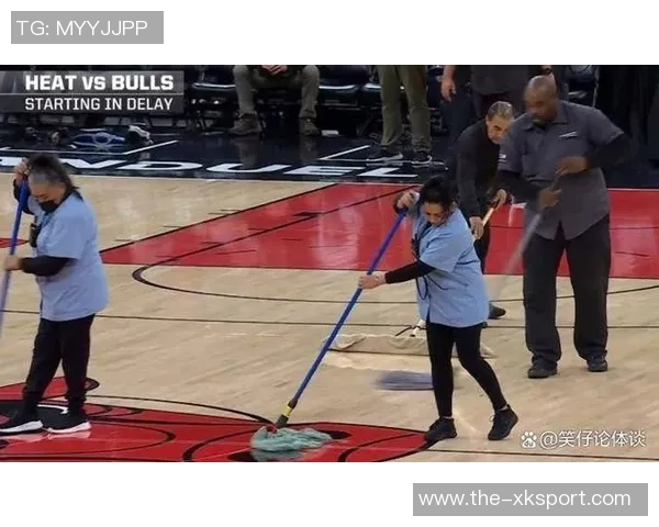 公牛球场意外现冷凝水今日比赛开球时间被迫推迟 公牛球场意外现冷凝水今日比赛开球时间被迫推迟